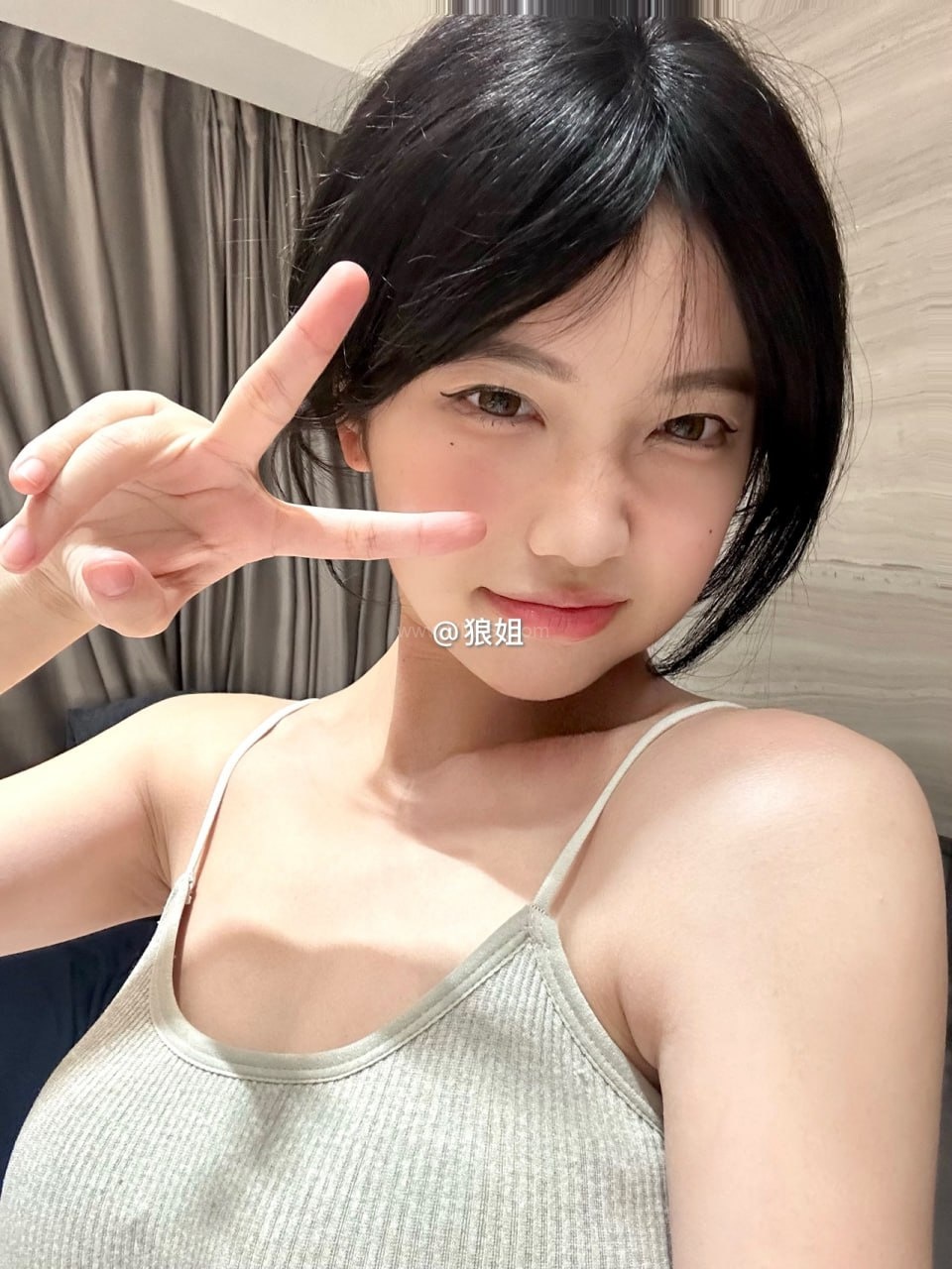 1p狼(狼狼喵)岛遇微密圈付费圈子作品合集