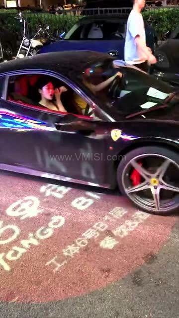 小姐姐和车,时尚出行新风尚