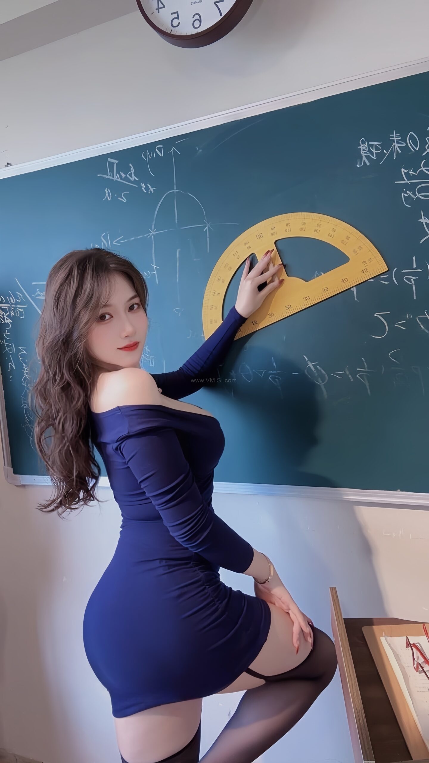 可可西yyy – 微密圈系列 校园课堂老师太性感