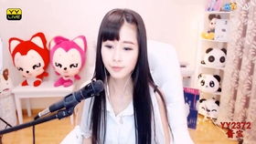 歪歪酱,用创意与才华演绎多元角色,传递欢乐与敬意