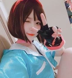 福利局萌白酱cos黑胡桃