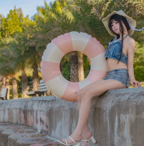 20250317113833174218271350823.jpg 咬一口兔娘ovo – 海の夏日:海边的夏日梦 第3张